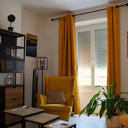 Le Yellow Corner Voironnais Apartment Voiron