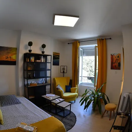 Le Yellow Corner Voironnais Apartment